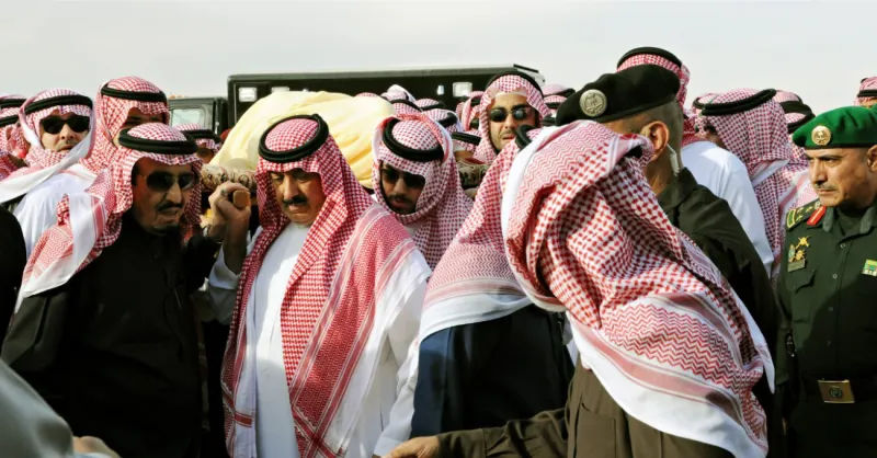 بساطة مراسم تشييع الملك تبهر الغرب
