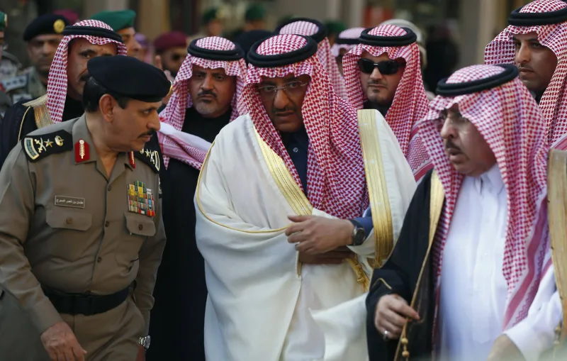 بساطة مراسم تشييع الملك تبهر الغرب