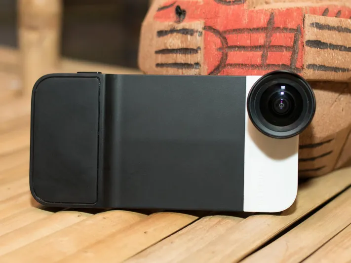 غطاء لهاتف أيفون لمحبي التصوير باحترافية