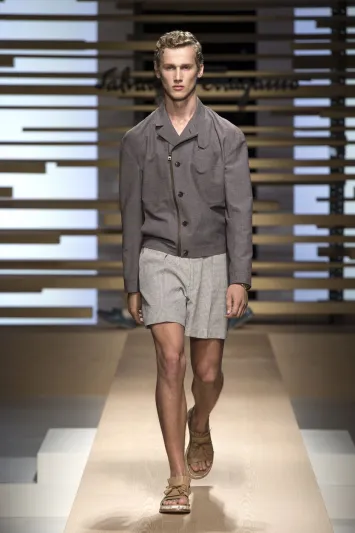 مجموعة ربيع/صيف 2015 للرجال من سلفاتوري فيراغامو