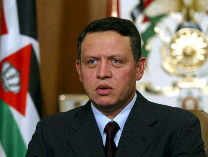 حقيقة مشاركة ملك الاردن في الضربات الجوية على داعش