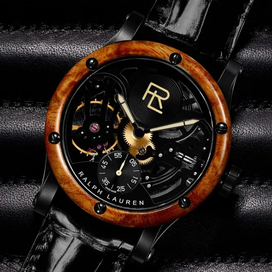 بالصور..ساعة تجعلك ترتدي الوحش بوغاتي في معصم يدك