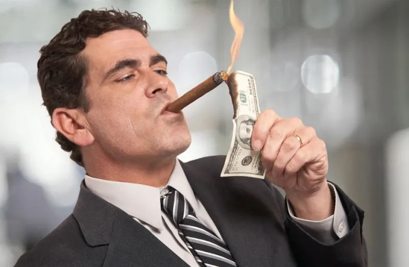 كيف ينفق أثرياء العالم أموالهم الطائلة