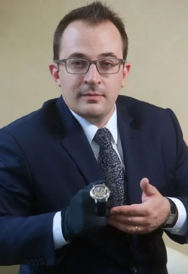 كريستيز تفتتح موسم مزاد الساعات الهامّة 2015 في دبي