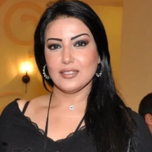 11 فنانة مصرية يمتلكن طائرات خاصة