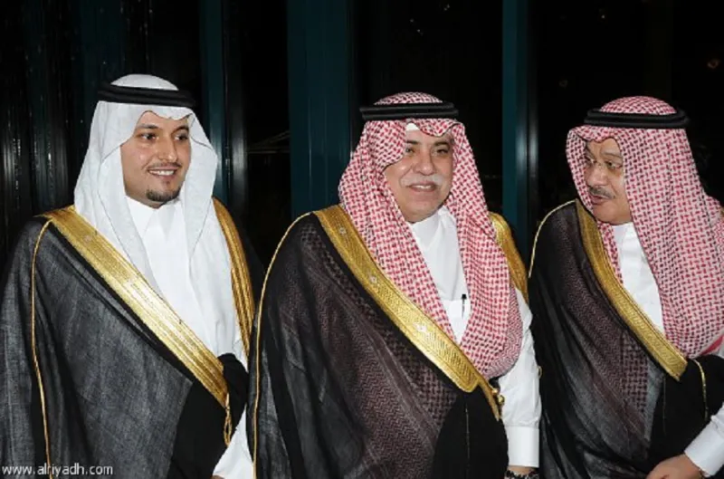 يتيم يستوقف وزير الشؤون الاجتماعية ويطلب لقاء معه.. والوزير يجيبه بـ"تم"