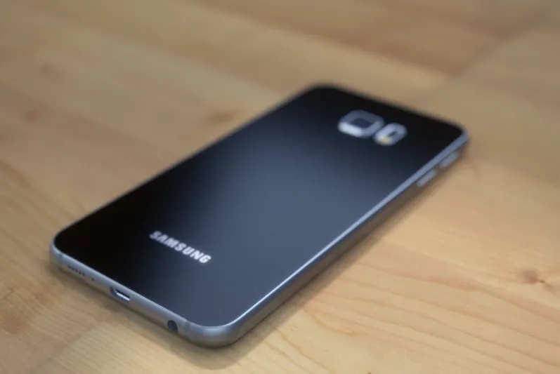 لماذا يجب أن تنتظر قليلاً قبل شراء جالاكسي إس 6