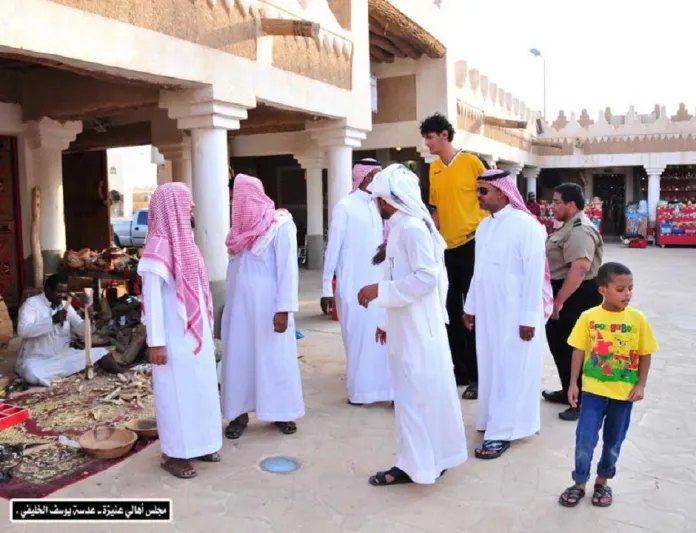 بالصورة: سعودي ثاني أطول رجل بالعالم