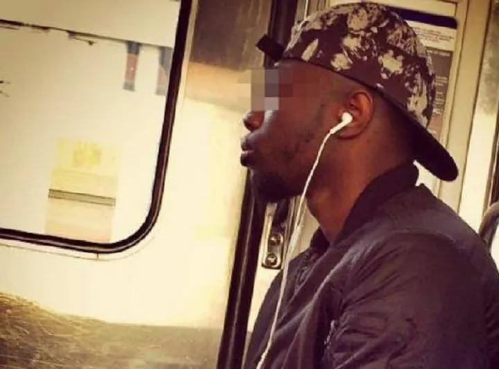 بالصور: أكثر الرجال وسامة بمترو أنفاق باريس!