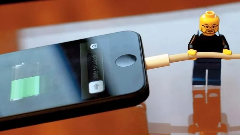 هل تعلم الآثار المترتبة على ترك الهاتف في الشحن طوال الليل؟!