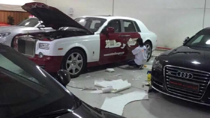 «شرطة أبوظبي» تضم إلى أسطولها أفخم سيارة شرطة في العالم