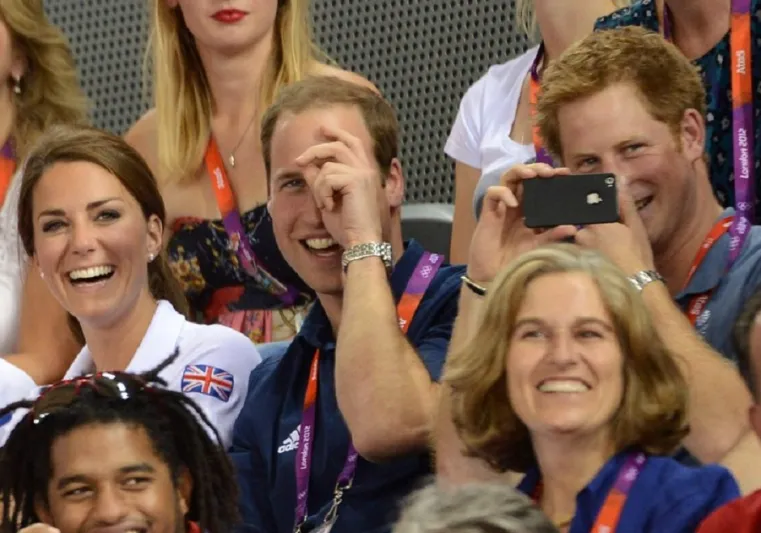 بالصور.. ما نوع الهواتف الذكية التي يستخدمها أبرز قادة العالم؟