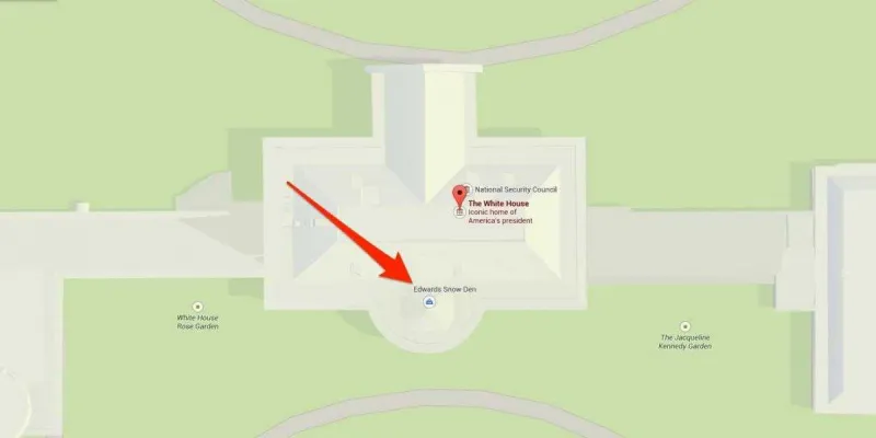 ادوارد سنودن مختبئ في البيت الأبيض وغوغل تخرجه من هناك
