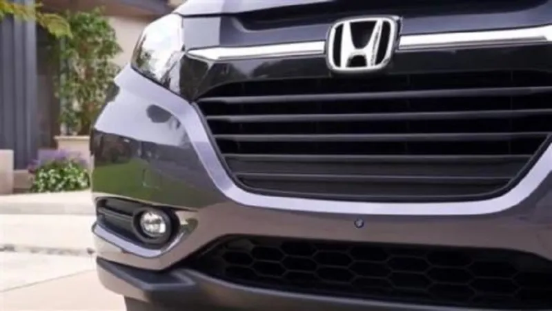 بالصور.. أول سيارة "سيلفي" في العالم