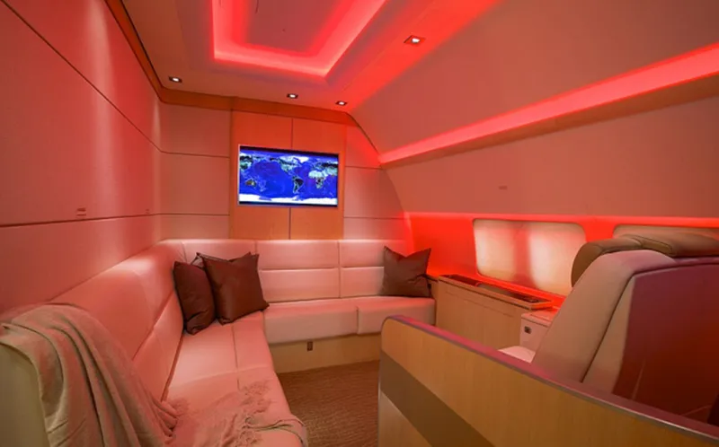 صور...أحدث طائرة لـ”الوليد بن طلال”