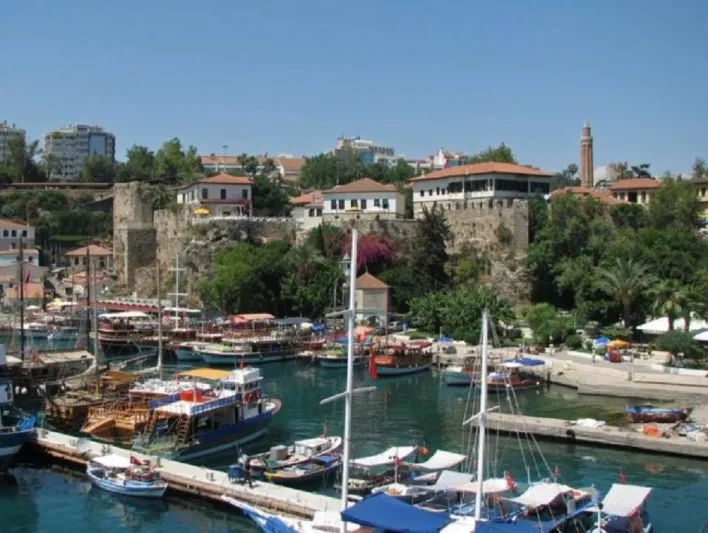 بالصور.. نظرة على “أجمل مكان على وجه الأرض”