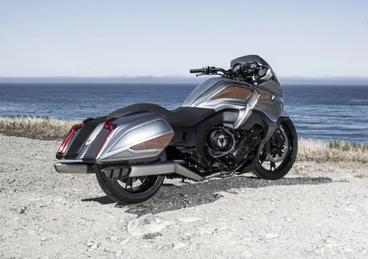 بالصور..بي إم دبليو تكشف عن دراجتها النارية الاختبارية 101