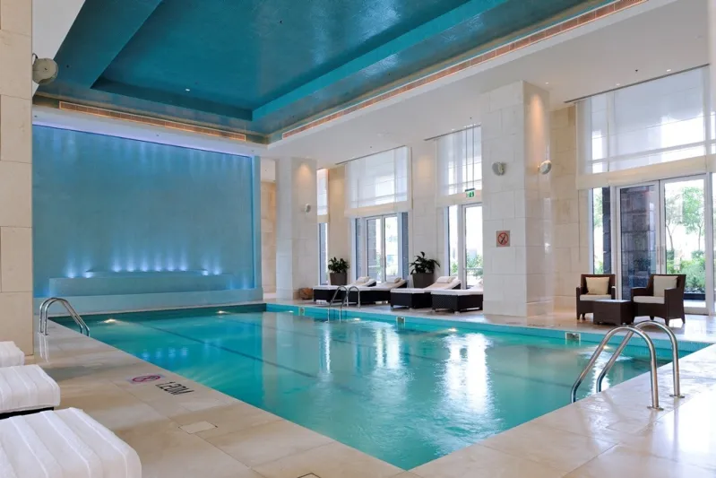 فندق الريتز-كارلتون، مركز دبي المالي العالمي يُقدّم عروضاً مميّزة للصيف