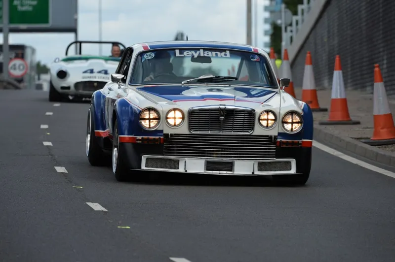 بالصور: سيارات جاغوار نادرة في مهرجان غودوود