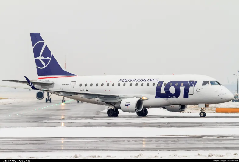 هجوم إلكتروني يجبر الخطوط الجوية البولندية على إلغاء 10 رحلات