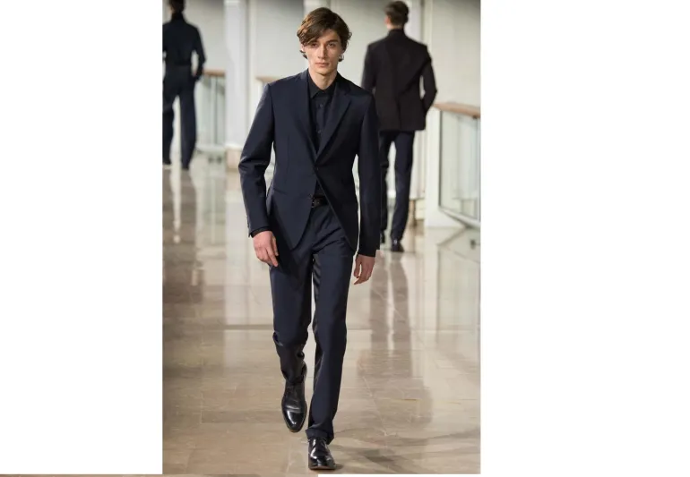 "استراقة نظر" الى أجمل بذلات الموسم المقبل 