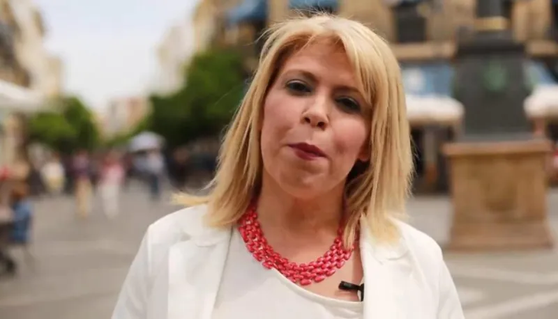 بالصور:حذاء مسؤولة اسبانية يجتاح مواقع التواصل