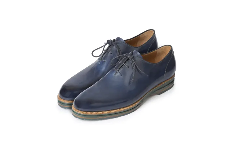 بالصور:اختر هذا الحذاء للاطلالات اليومية الانيقة