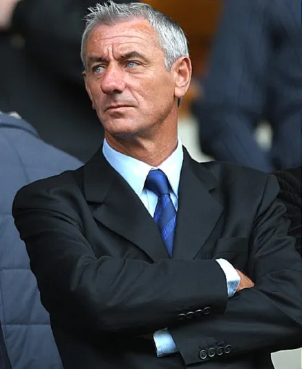 الأسطورة إيان راش حاضر في مؤتمر دبي