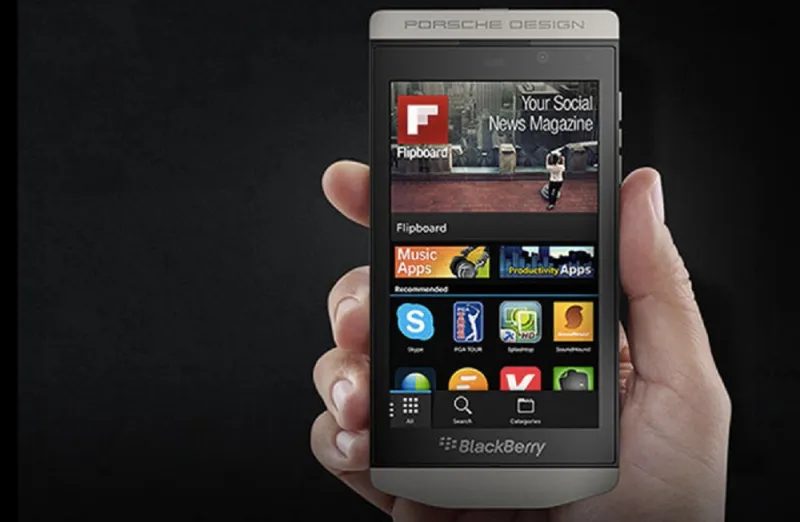 بلاكبيري ترفض الاستسلام وتعلن عن P9982″ بالتعاون مع “بورشة ديزاين".