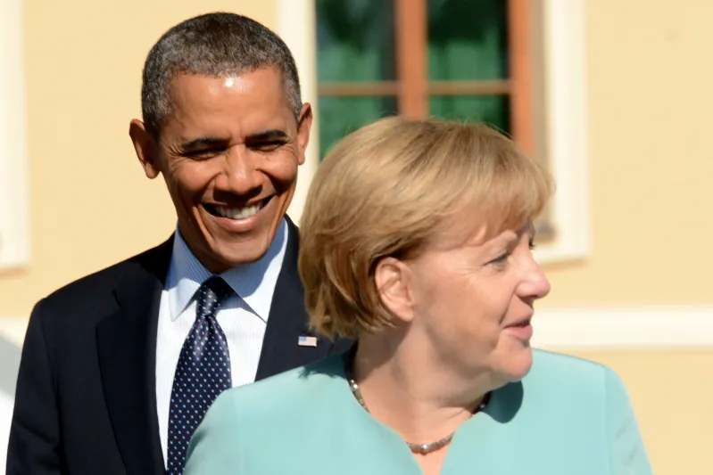 بالصور : الرواتب الشهرية لسبعة من اهم سياسيي العالم .