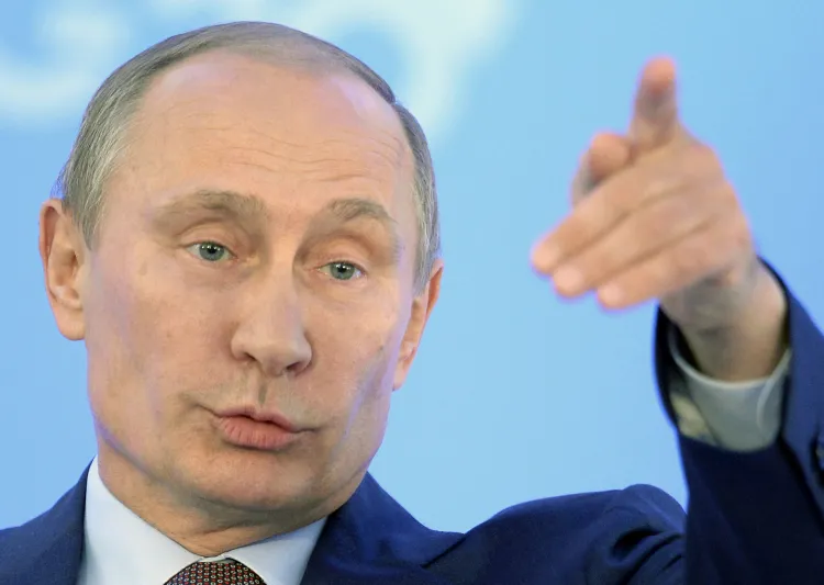 بالصور : الرواتب الشهرية لسبعة من اهم سياسيي العالم .