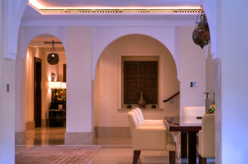 مدينة جميرا .. حكاية اماراتية بألوان البحر والصحراء