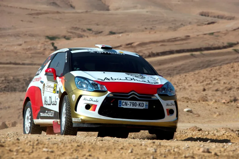 سائقون إماراتيون يتطلعون للتحدي الصعب في رالي دبي 