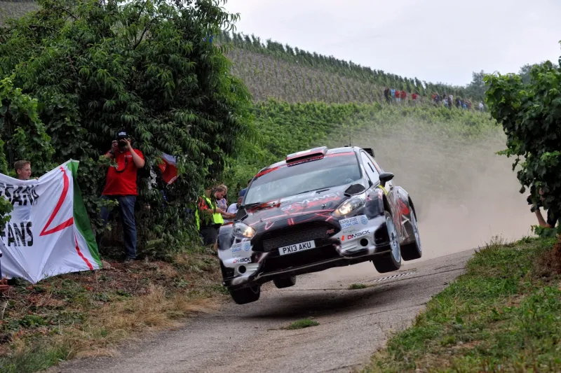 الاماراتي الكتبي :لا عذر لي اذا خسرت في رالي دبي 