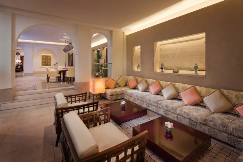 مدينة جميرا .. حكاية اماراتية بألوان البحر والصحراء