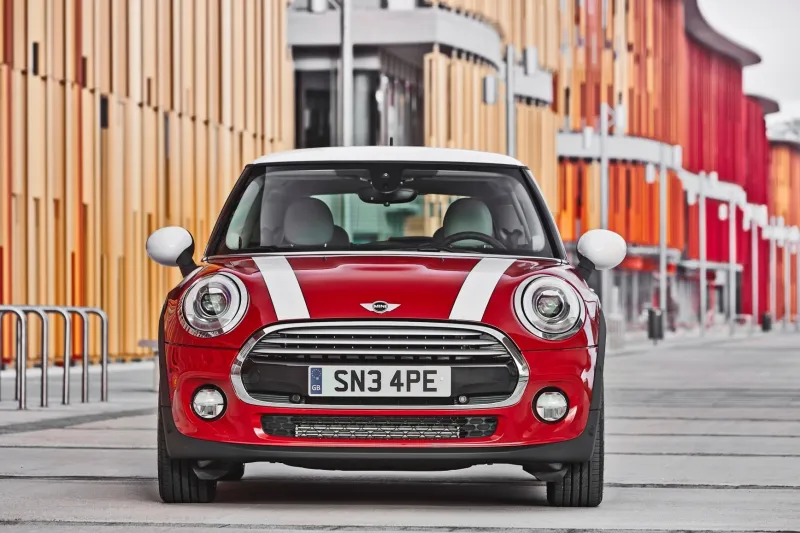 بالصور : mini coupe نصف قرن من الشباب.