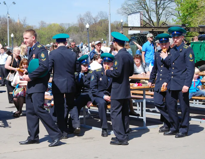 مما تتكون مائدة الجندي في الجيش الروسي؟