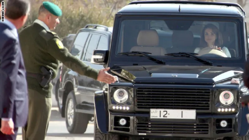 بالصور: مقتطفات نادرة من حياة ملكة الأردن