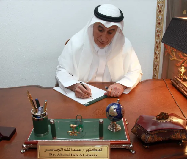 عبد الله الجاسر :من "فنّي آلات" إلى نائب وزير الاعلام.