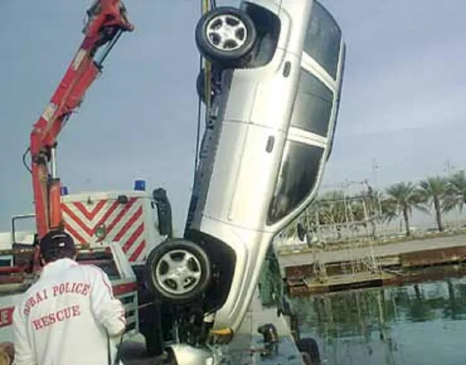 شرطة دبي تنقذ «صدام حسين» من الغرق .
