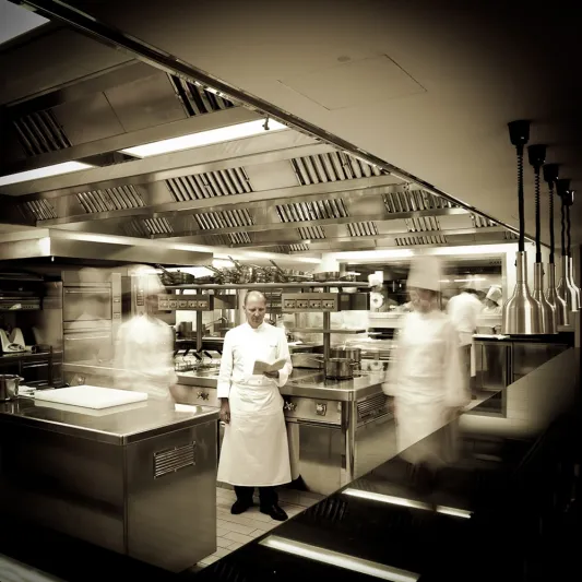 شيف عالمي يفتتح اول مطاعمه في دبي