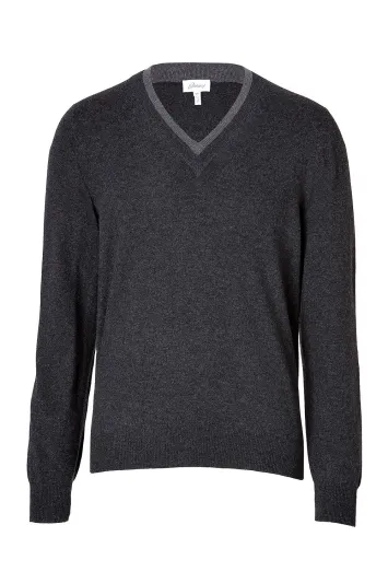 اللون الرمادي يأخذك من النهار الى الليل بأناقة كاملة  