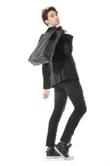 10 أخطاء شائعة تشوه أناقة الرجال