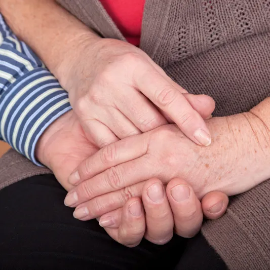 دراسة:الرجل أكثر حناناً من المرأة