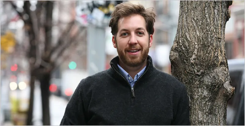 بالصور: تعرف على من يقف خلف تويتر .. فقراء تحولوا إلى أغنياء