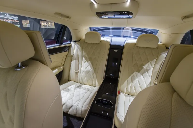 	بنتلي "فلاينغ سبير" أسرع صالون في العالم