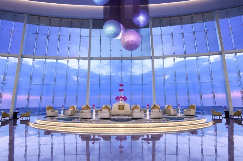 هل انت في أبوظبي ؟..عرض قد يهمك من فندق جميرا .