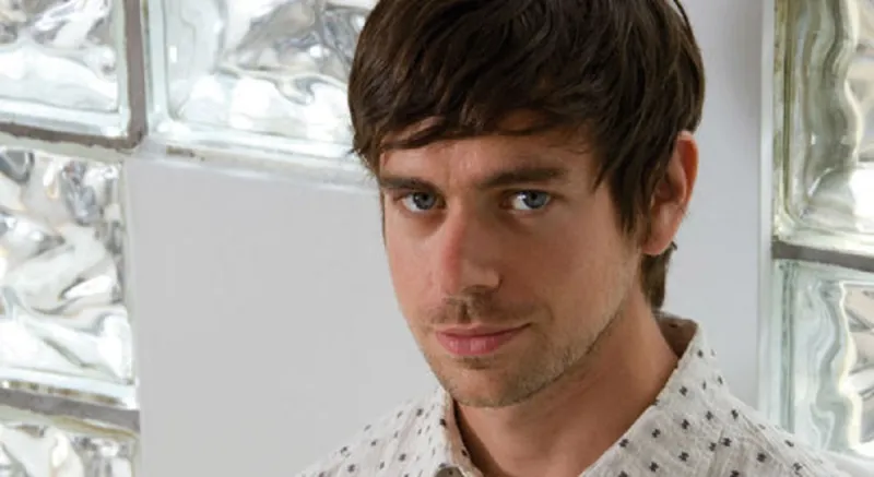 بالصور: تعرف على من يقف خلف تويتر .. فقراء تحولوا إلى أغنياء