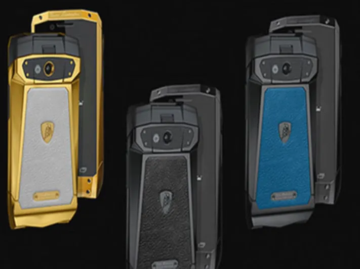 بالصور: لامبورجيني تطلق أول هاتف ذكي بسعر..