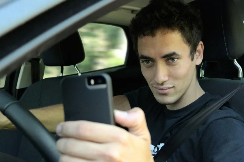 صورة سيلفي تتسبب في انهيار جسر خشبي وسقوط 18 ضحية